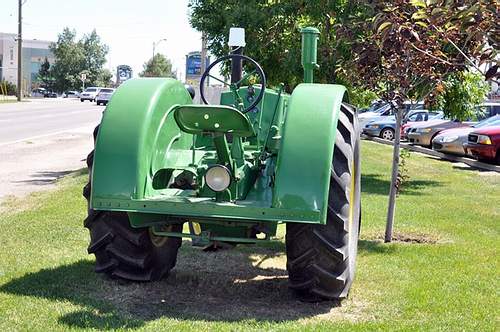 1928 John Deere Model D Tractor
