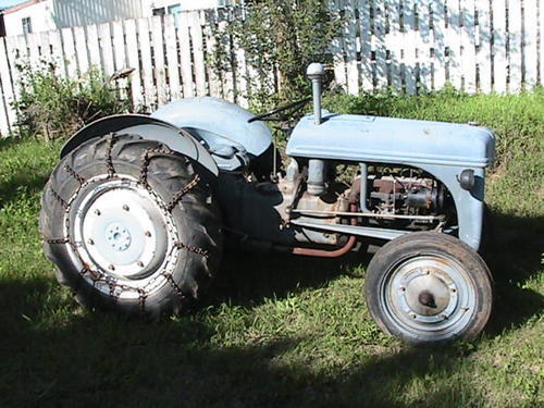 1941_Ford_9n_Tractor