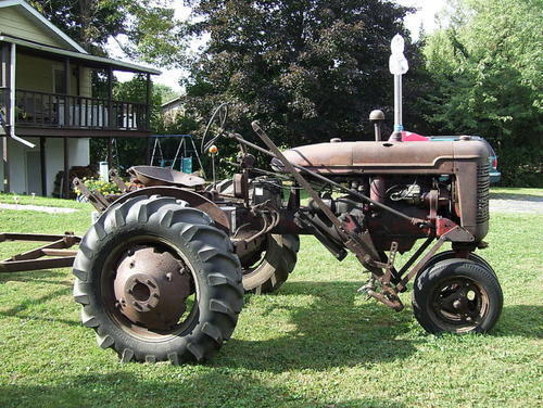 1946_Farmall_B_Tractor