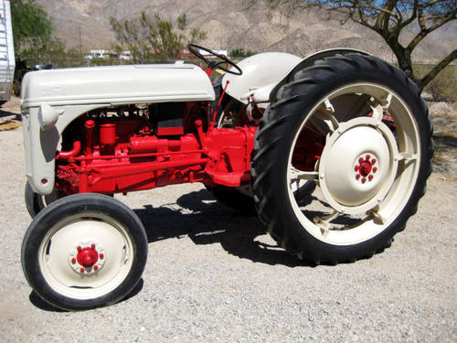 1947_Ford_Model_8n_Tractor_High_Crop