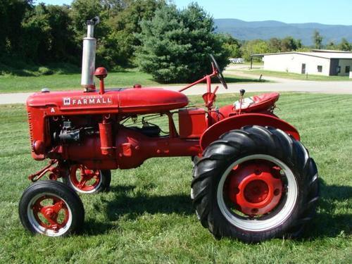 1947_Mccormick_Farmall_Model_A_Antique_Tractor