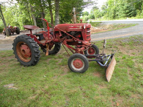 1951_Farmall_Cub_Tractor
