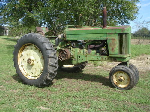1953_John_Deere_Model_60_Tractor_2_Cylinder_Popper