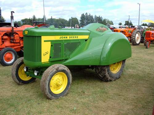 1956_John_Deere_Model620_Orchard_Tractor
