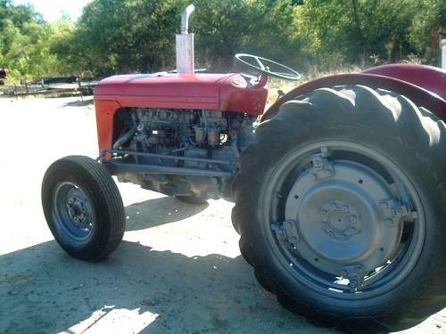 1958_Antique_Ferguson_Tractor_To35_Diesel
