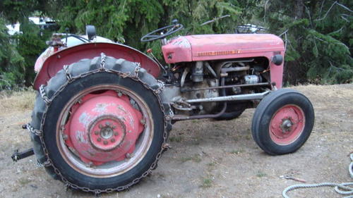 1960_Massey_Ferguson_35_Tractor