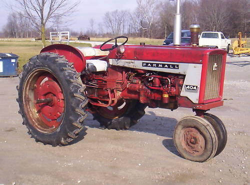 1962_Farmall_404_Tractor