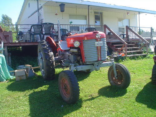 1970_Massey_Ferguson_50_Tractor