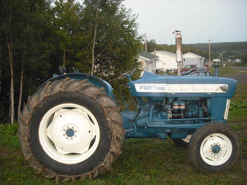 1975_Ford_3000_Tractor