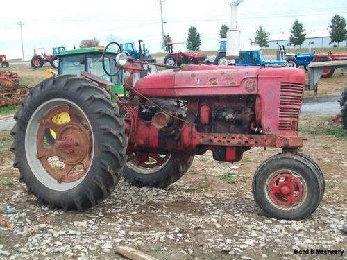 1939_Farmall_M_Tractor