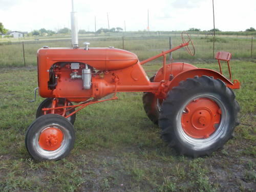 1940_Allis-Chalmers_Model_B_Tractor