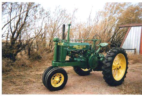1941_John_Deere_Styled_A_Tractor