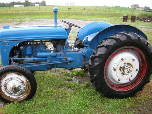 1946_Ford_9n_Tractor