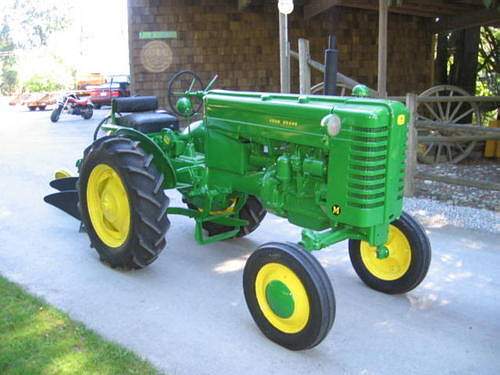 1950_John_Deere_M_Tractor