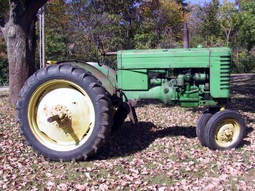 1951_John_Deere_Johnny_Popper_Mt_Tractor