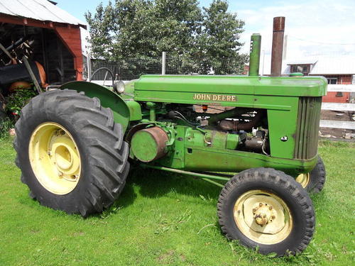1953_John_Deer_Model_AR_Tractor