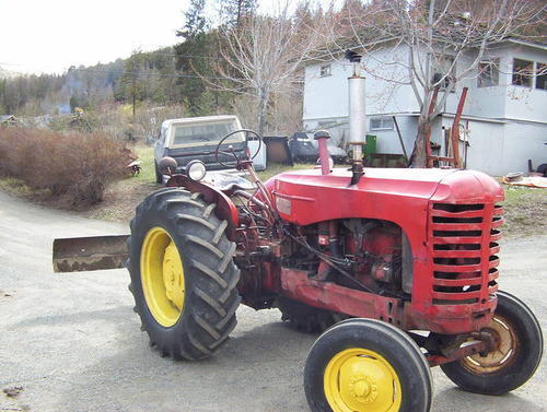 1955_Massey_Harris_33_Tractor