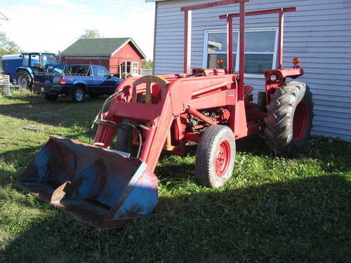 1963_Massey_35_Hp_Tractor