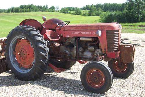 1963_Massy-Ferguson_65_Gas_High_Wheel_Tractor