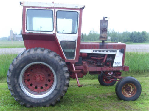 1964_Ih_Farmall_706_Wide_Front_Tractor