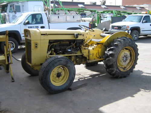 1973_Massey_Ferguson_Mf_202_Industrial_Tractor