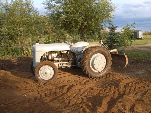 Ford_9n_Tractor=a